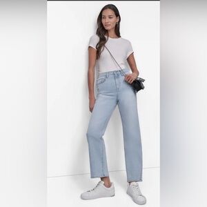 HIGH Rise Length CLASSIC STRAIGHT W/STUD 28 NWT light blue